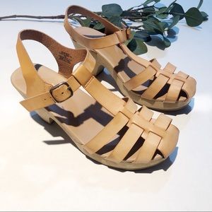 Old Navy Sandal Clog